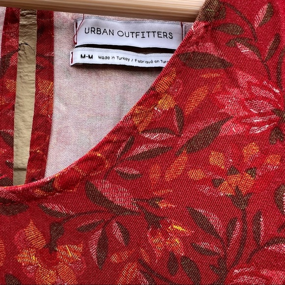 Urban Outfitters sleeveless tunic, Urban Outfitters Tank - Picture 5 of 5